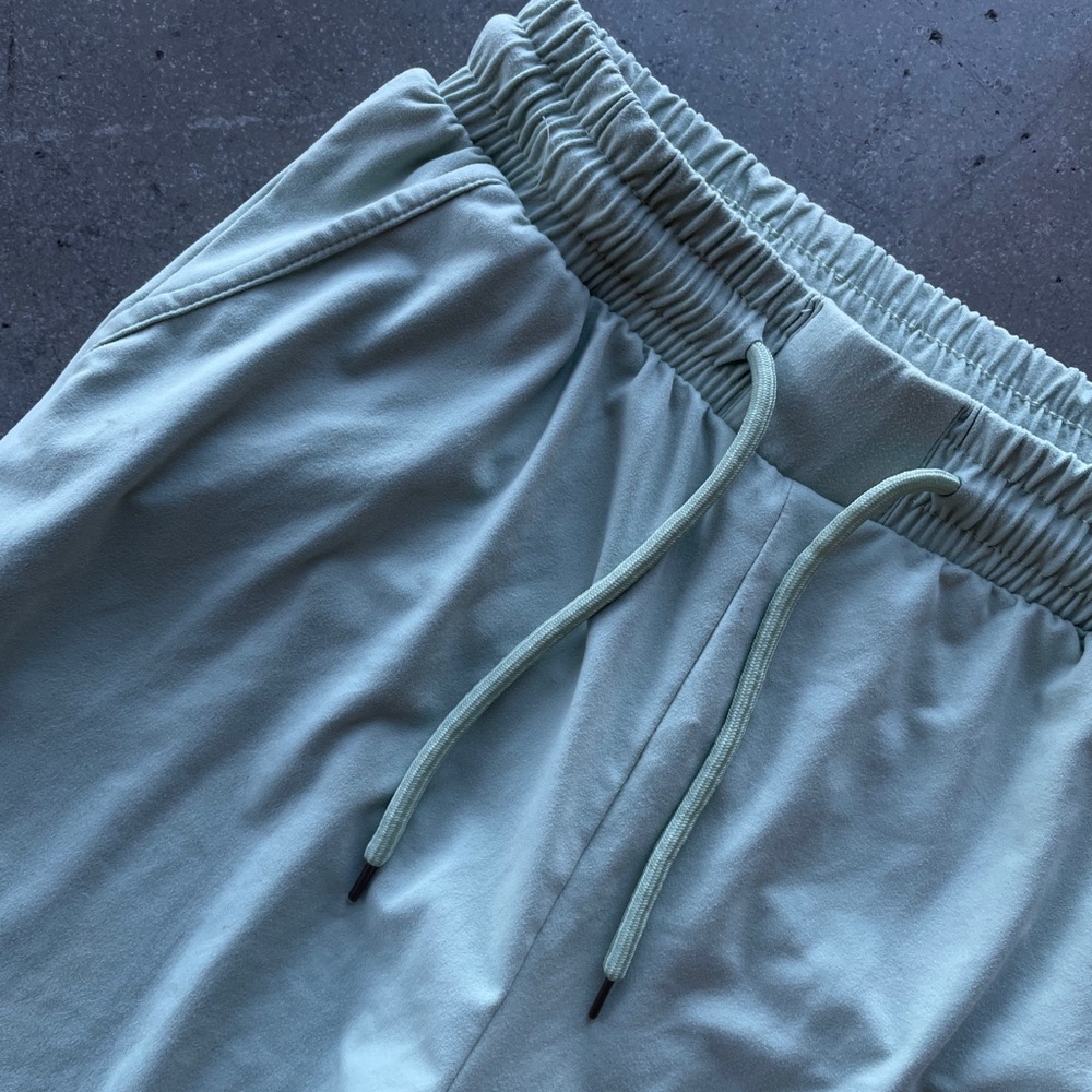 Joggers - Picture 2 of 3